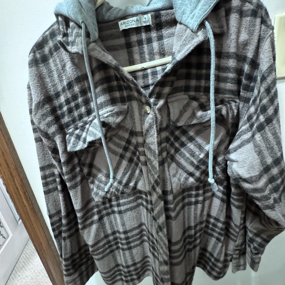 Arizona Jean Company Gray and Black Plaid Hooded Jacket